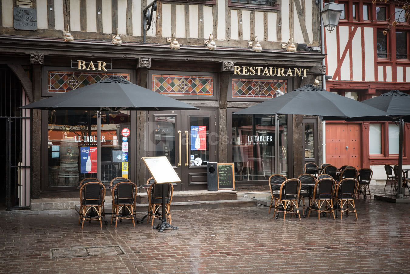 le tablier 8